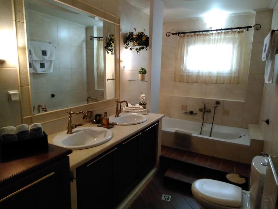 La Maison De Catherine Vólosz Kültér fotó